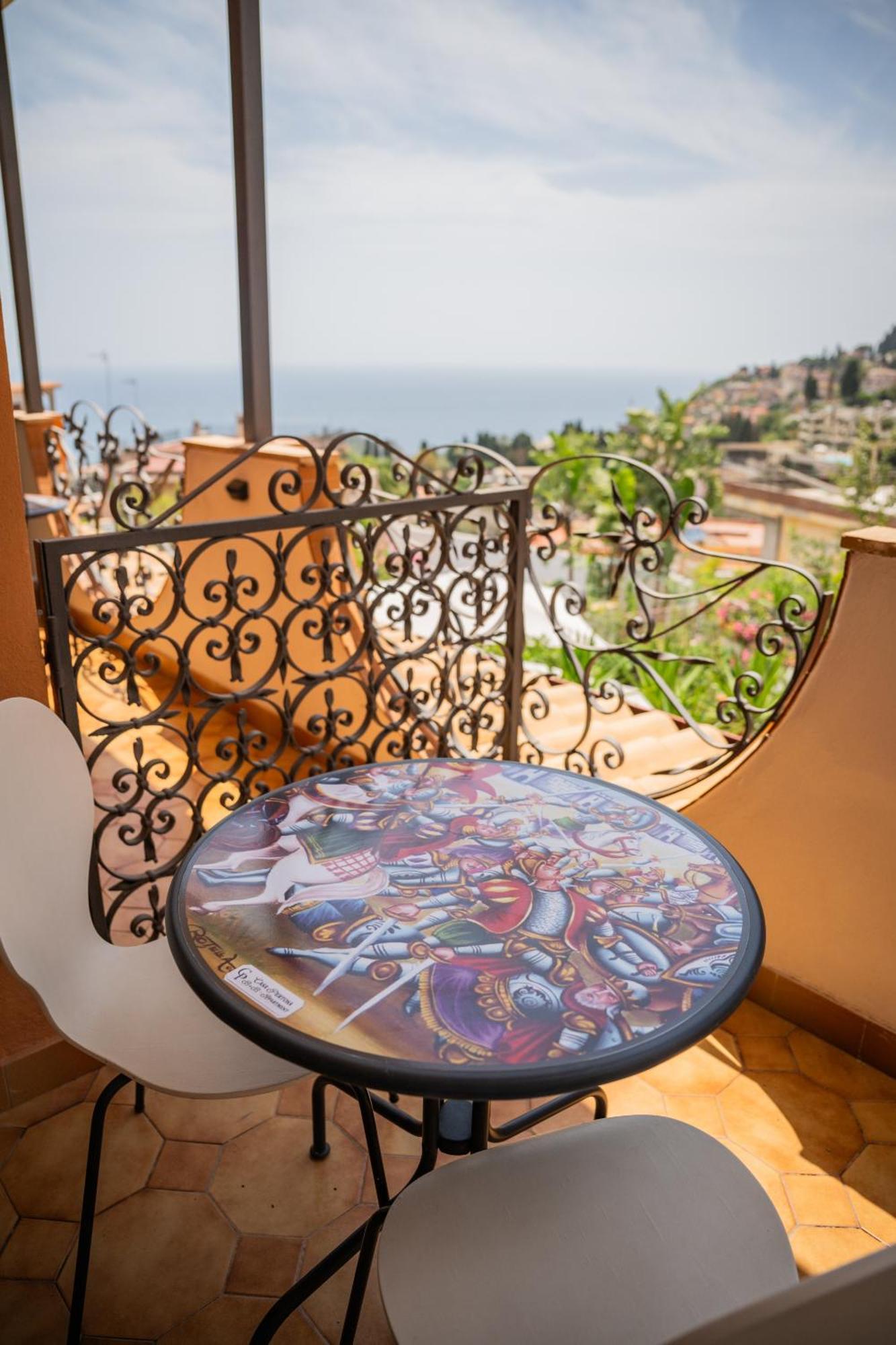 Bed and Breakfast Casa Pertosa Taormina Habitación foto