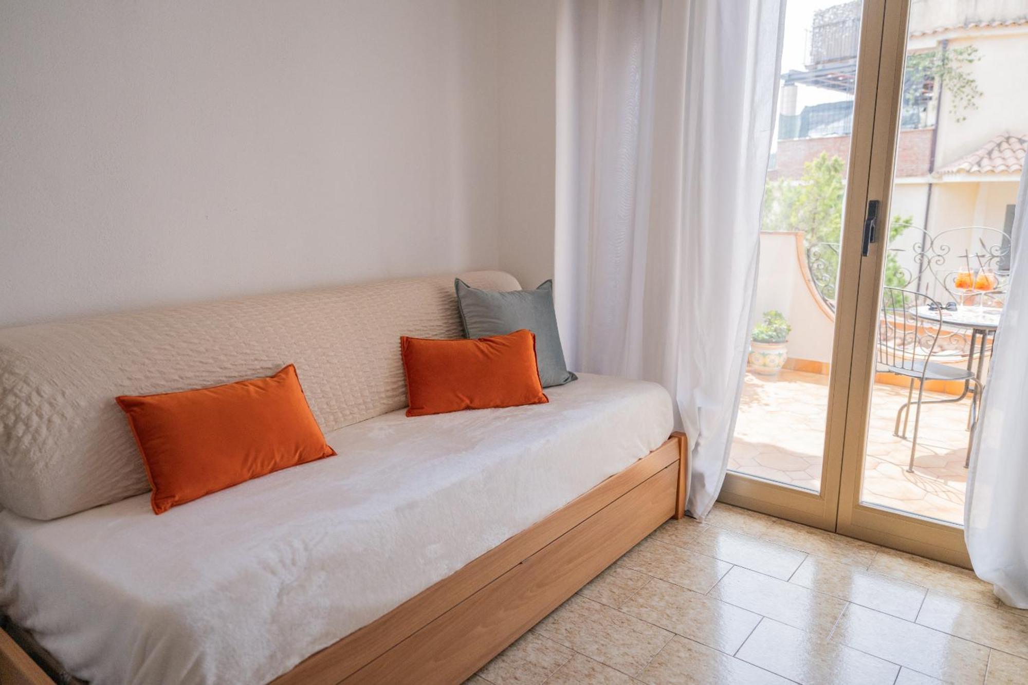 Bed and Breakfast Casa Pertosa Taormina Habitación foto