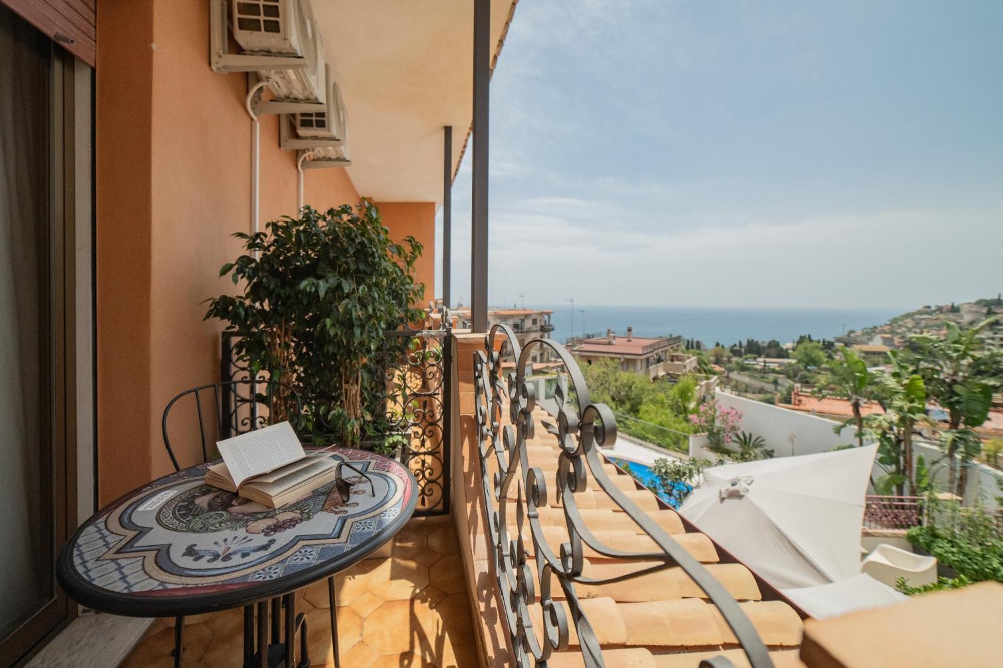 Bed and Breakfast Casa Pertosa Taormina Exterior foto