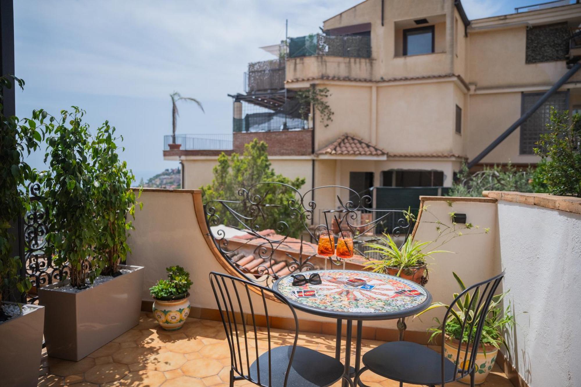Bed and Breakfast Casa Pertosa Taormina Exterior foto